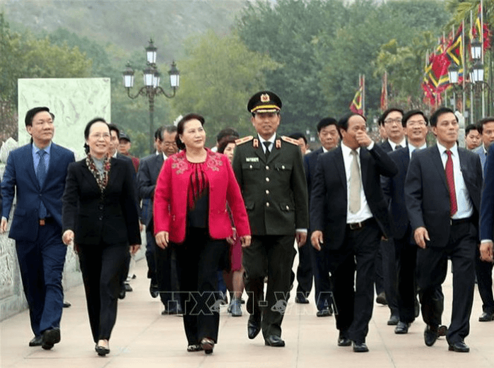 Chủ tịch Quốc hội thăm khu di tích Bạch Đằng Giang